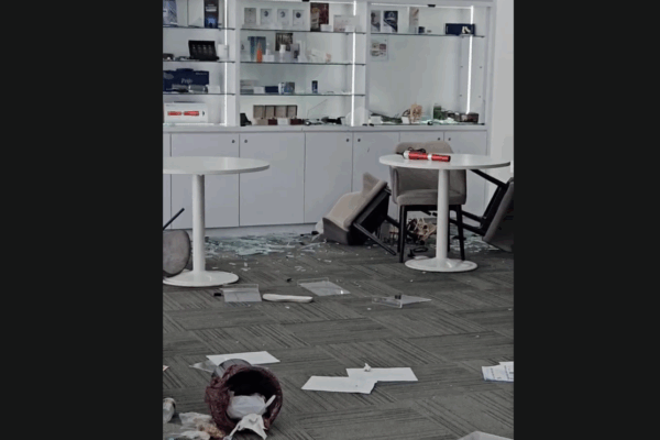 Lelaki ditahan rosakkan barangan pameran di pejabat jualan di Kuching